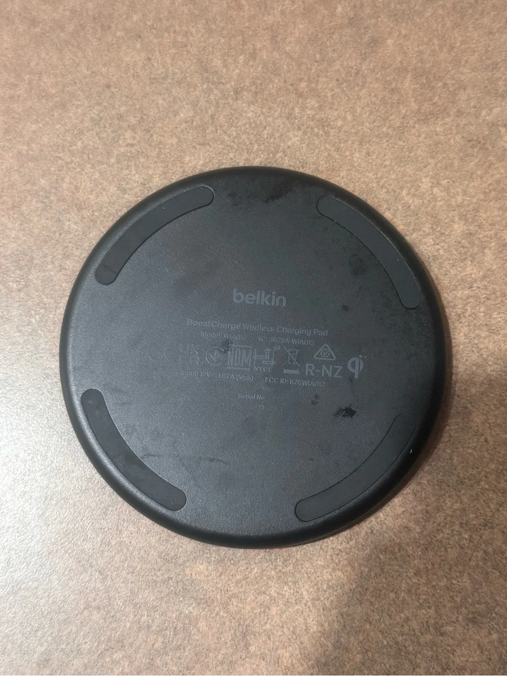 Belkin 15W BoostCharge Wireless Charging Pad Cell Phone Travel Friendly Compact